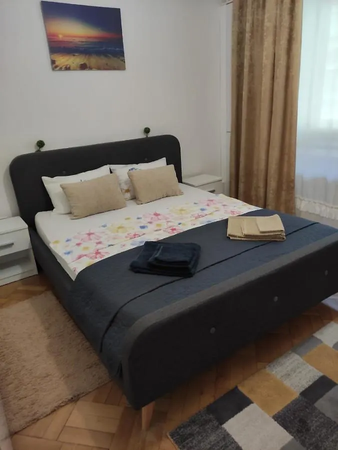 Nice Studio In Old Town Bukarest